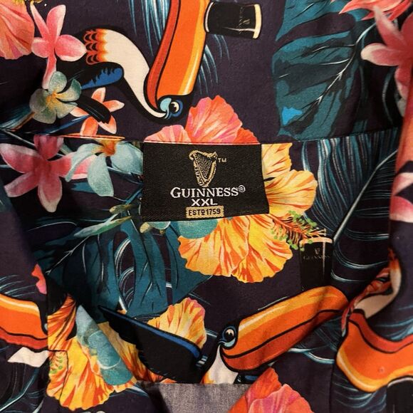 Official GUINNESS Toucan Hawaiian Shirt Beer Button Up Size XXL 2XL Men's - Picture 2 of 6